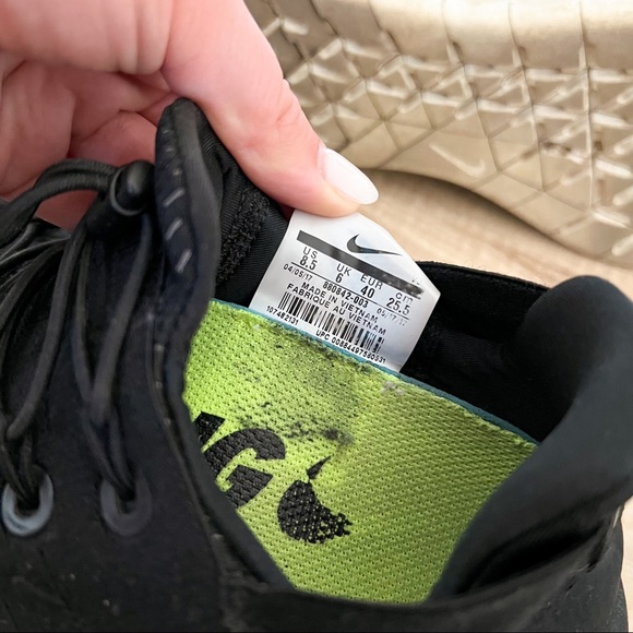 Nike running shoes - Picture 3 of 5